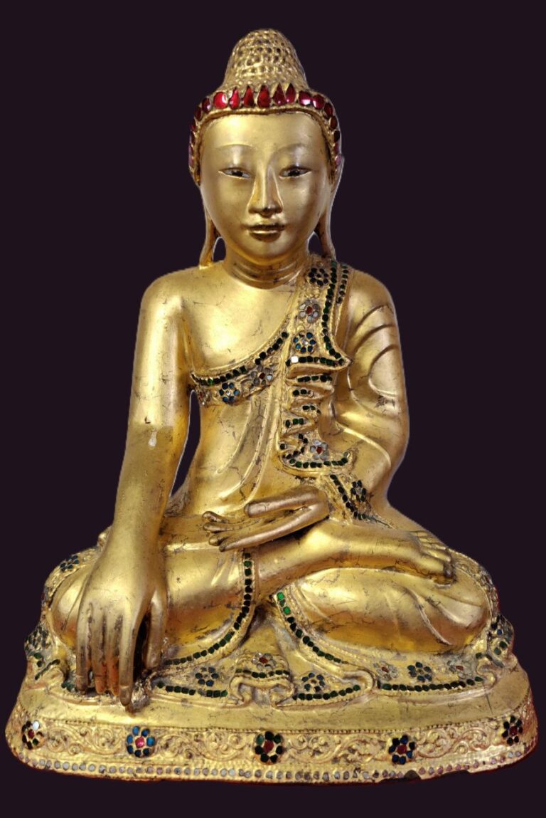 Mid 19th Century Mandalay Bronze Buddha