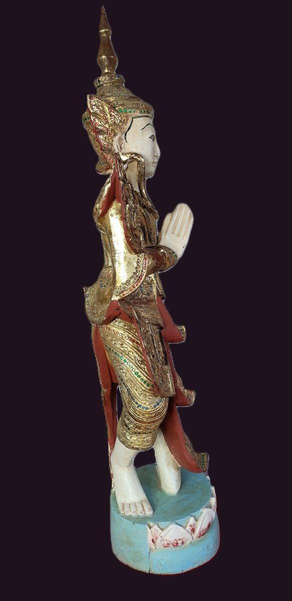 Burmese Mandalay Lokapala - Deva Nat 3 Side profile of a Burmese Wood Mandalay Lokapala - Deva Nat