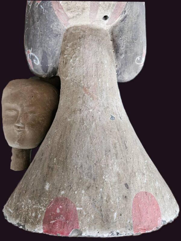 Comparison of Clay between the head and Body Han Dynasty Minqi Court Lady