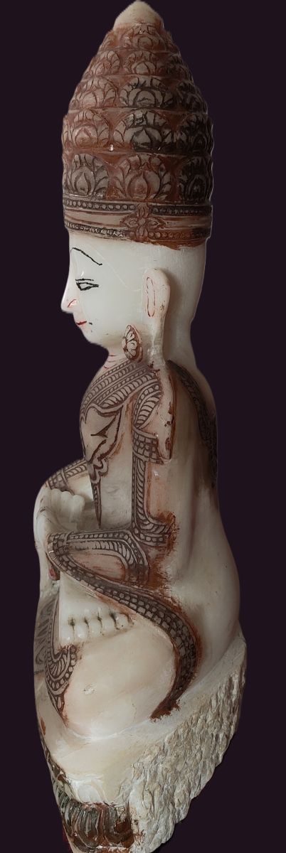Antique Shan Crowned Buddha statue side profile