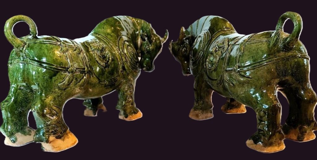 Chinese Qing Dynasty Pair of Green Glazed Oxen