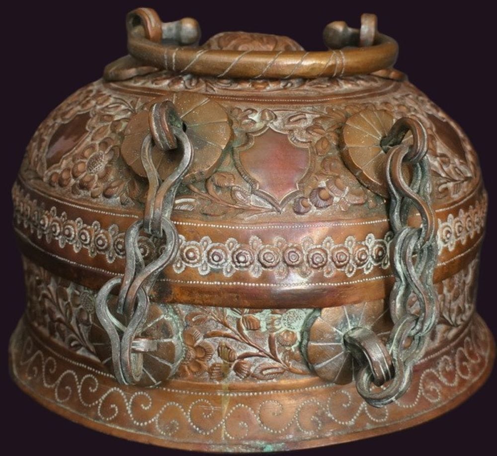 Indian Beaten Copper Betel Nut Pandan Box 1 Back view Copper Pandan Betel Nut Box